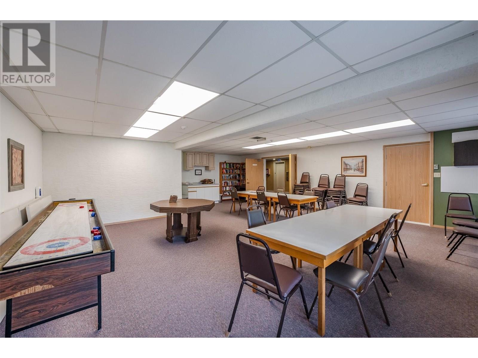 406 195 Warren Avenue West, Penticton