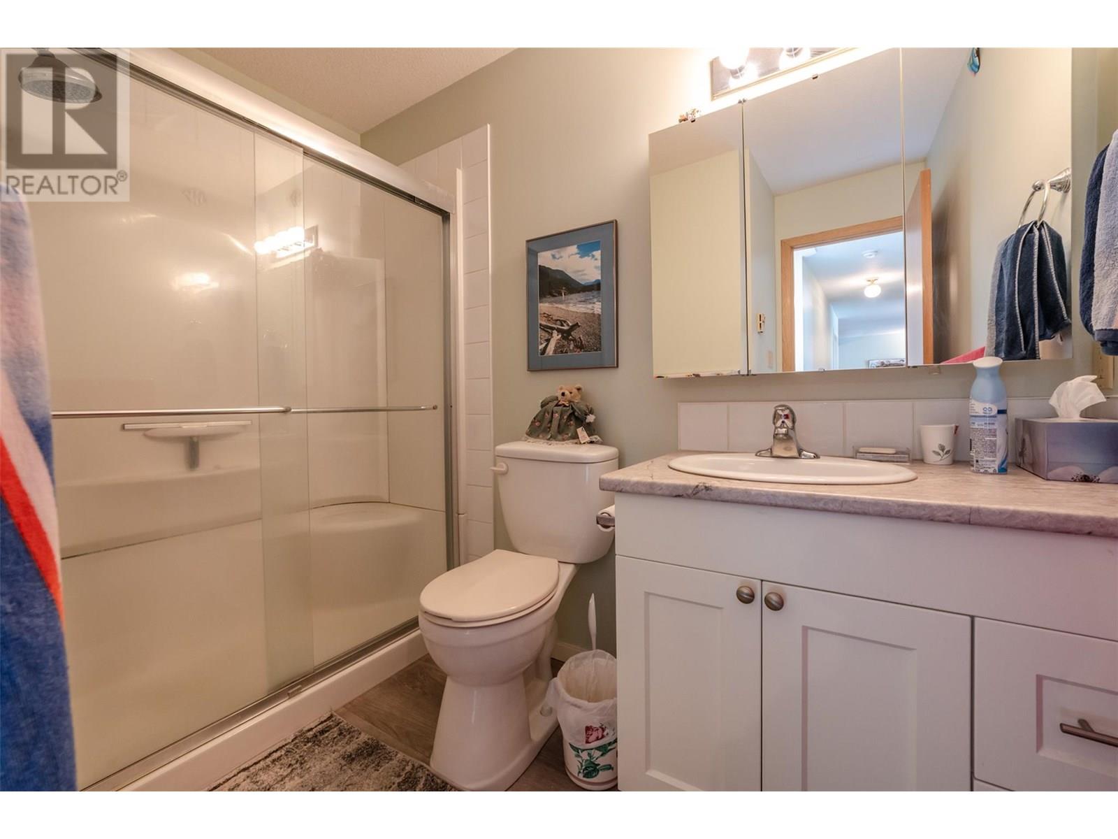 406 195 Warren Avenue West, Penticton