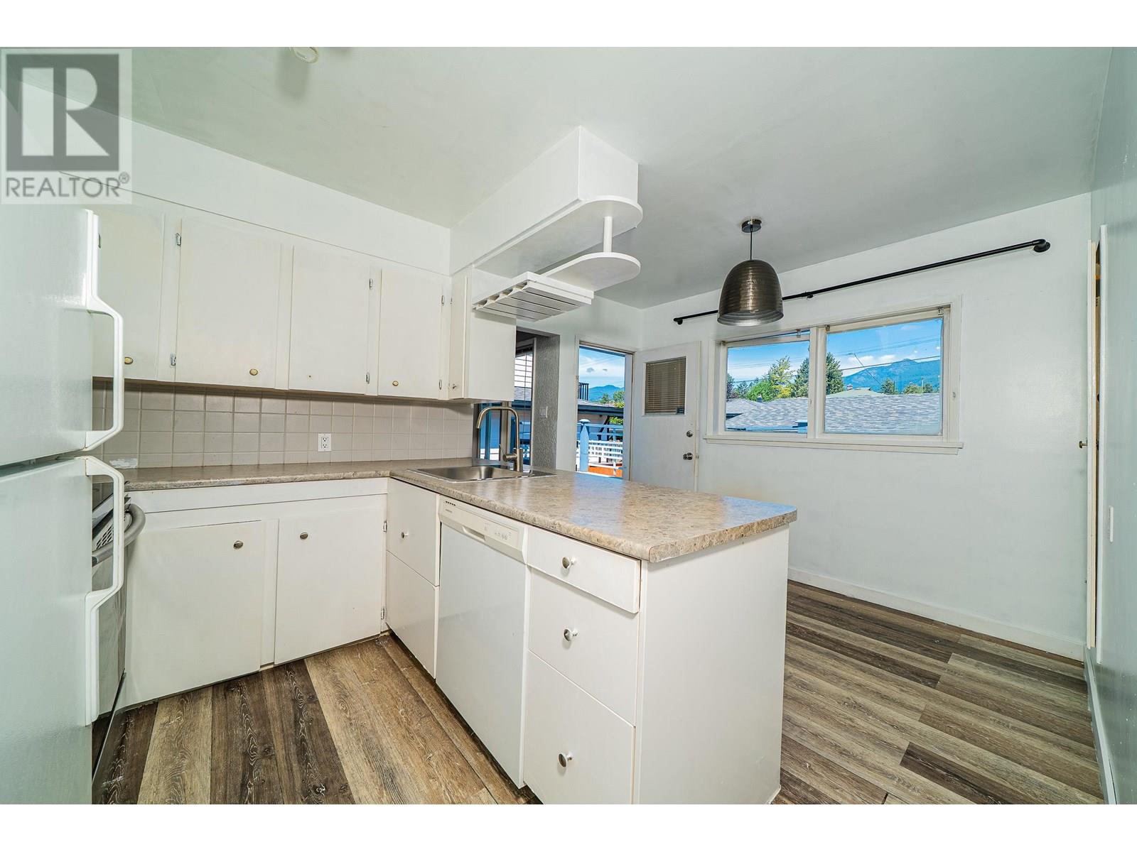 Photo 18 of 432 W 25th Street, North Vancouver BC