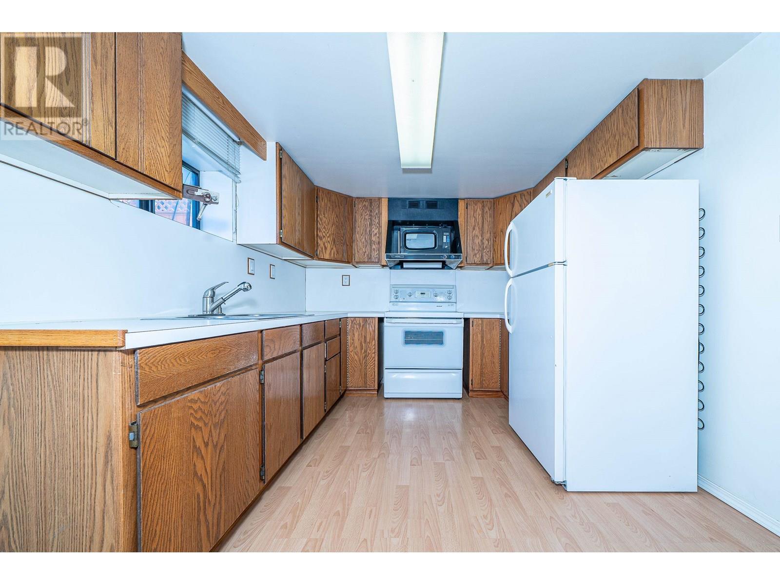 Photo 33 of 432 W 25th Street, North Vancouver BC