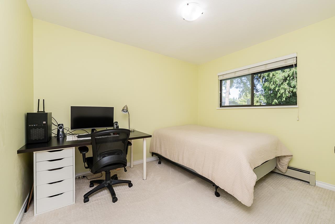 Photo 24 of 10672 Glenwood Drive, Surrey BC