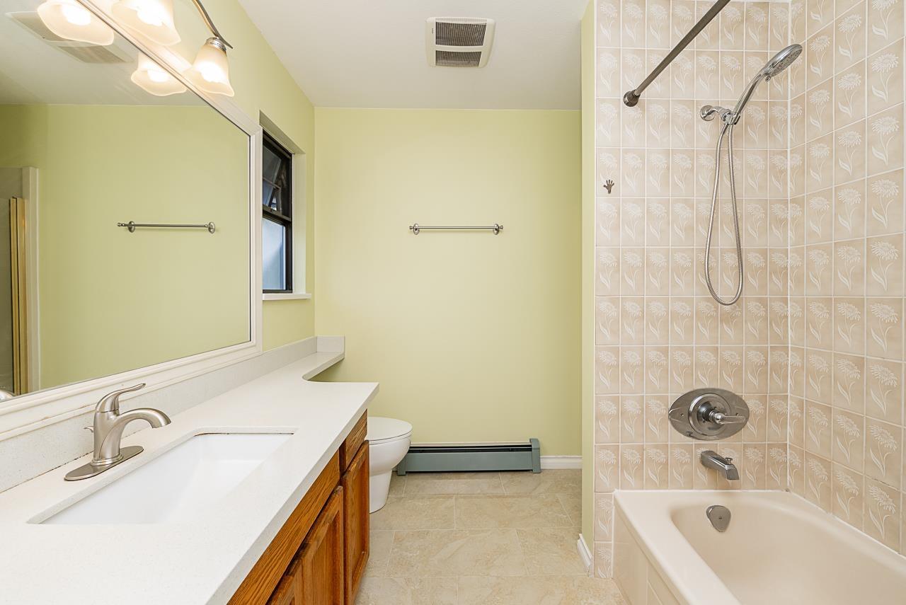 Photo 23 of 10672 Glenwood Drive, Surrey BC