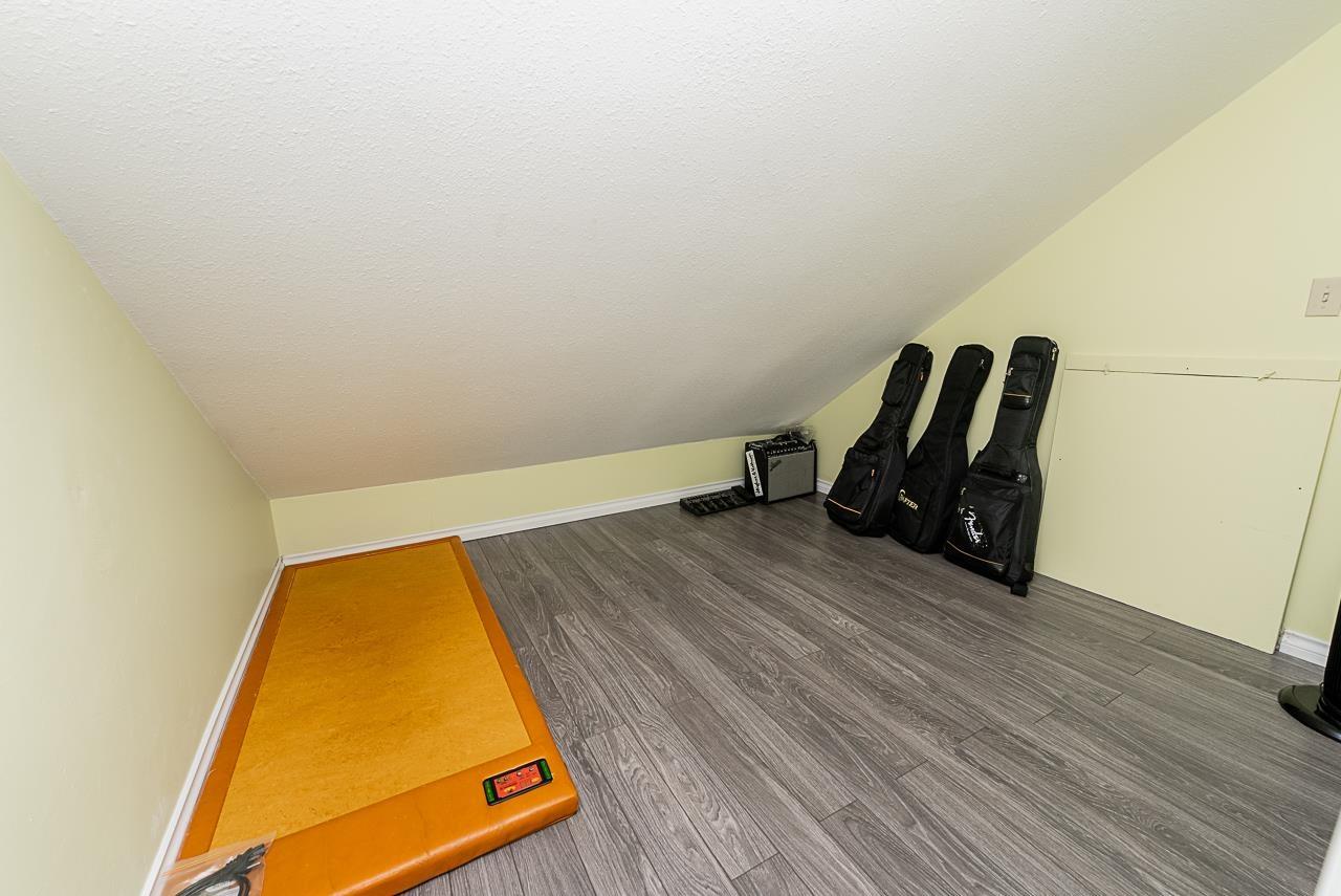 Photo 28 of 10672 Glenwood Drive, Surrey BC