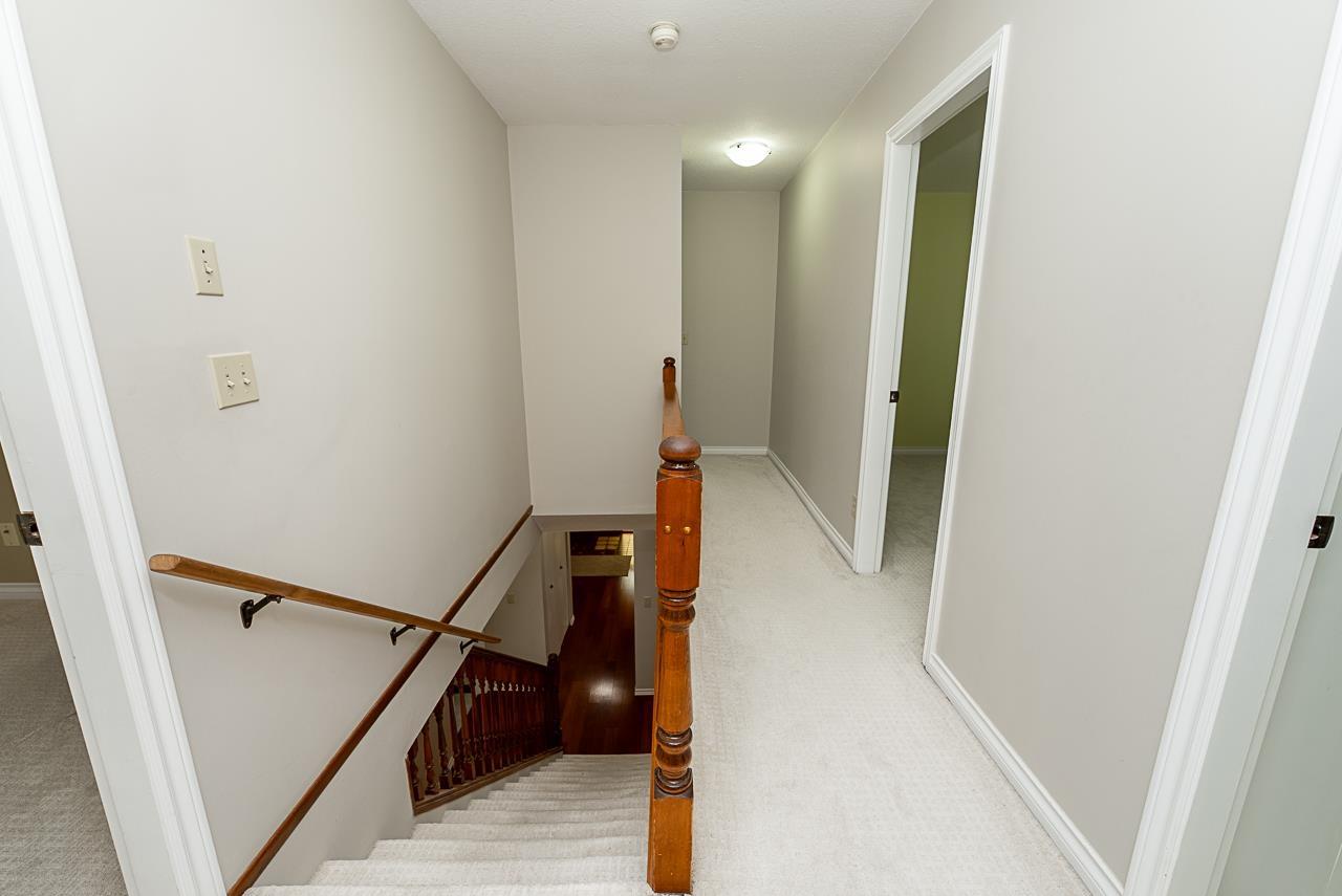 Photo 17 of 10672 Glenwood Drive, Surrey BC