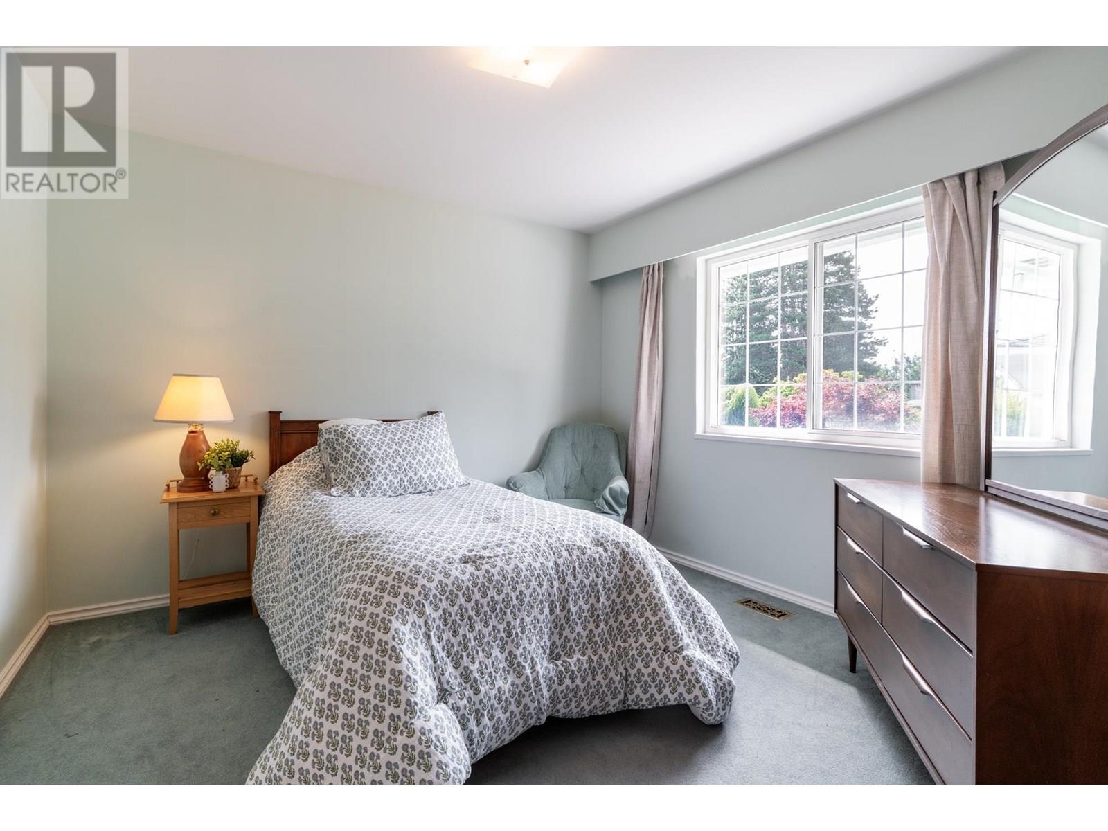 Photo 15 of 5451 7 B Avenue, Delta BC