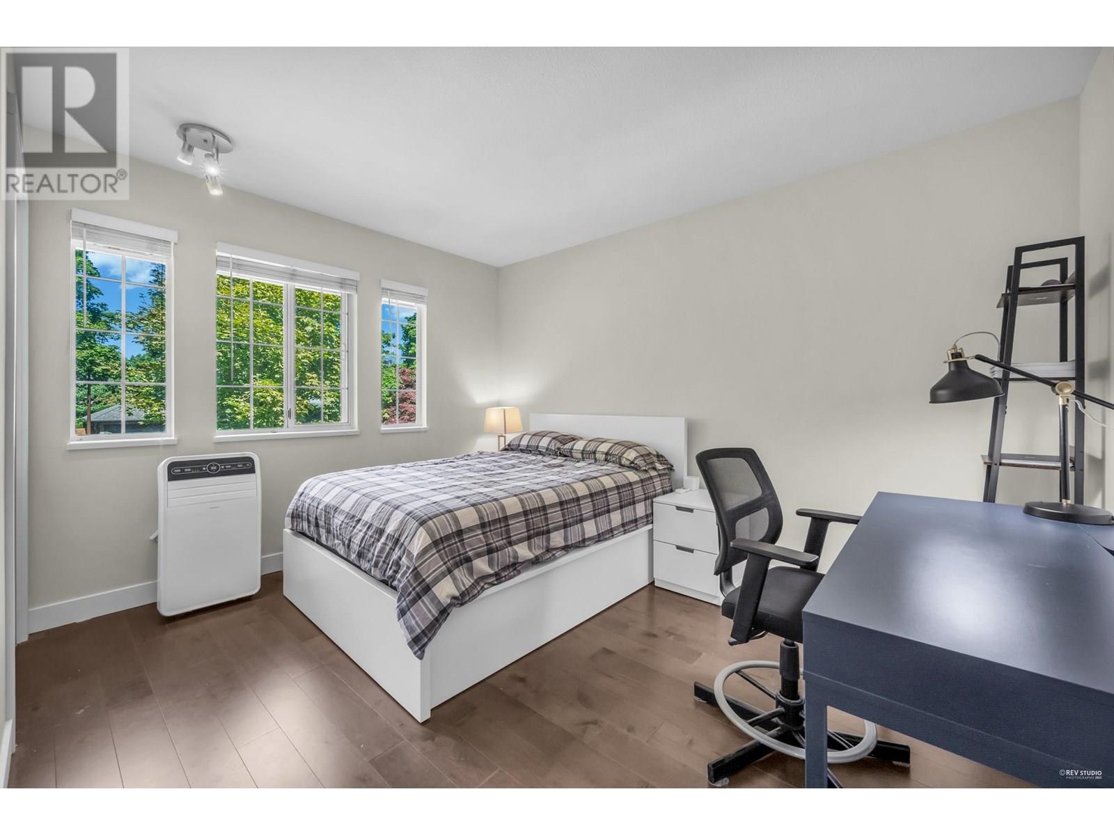 Photo 18 of 860 Ruckle Court, North Vancouver BC