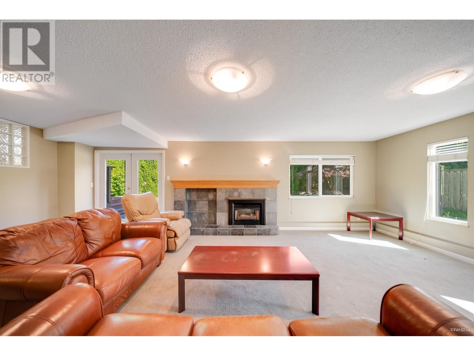 Photo 7 of 7720 Waterton Drive, Richmond BC