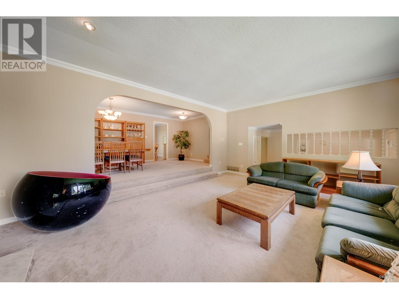 Photo 6 of 7720 Waterton Drive, Richmond BC