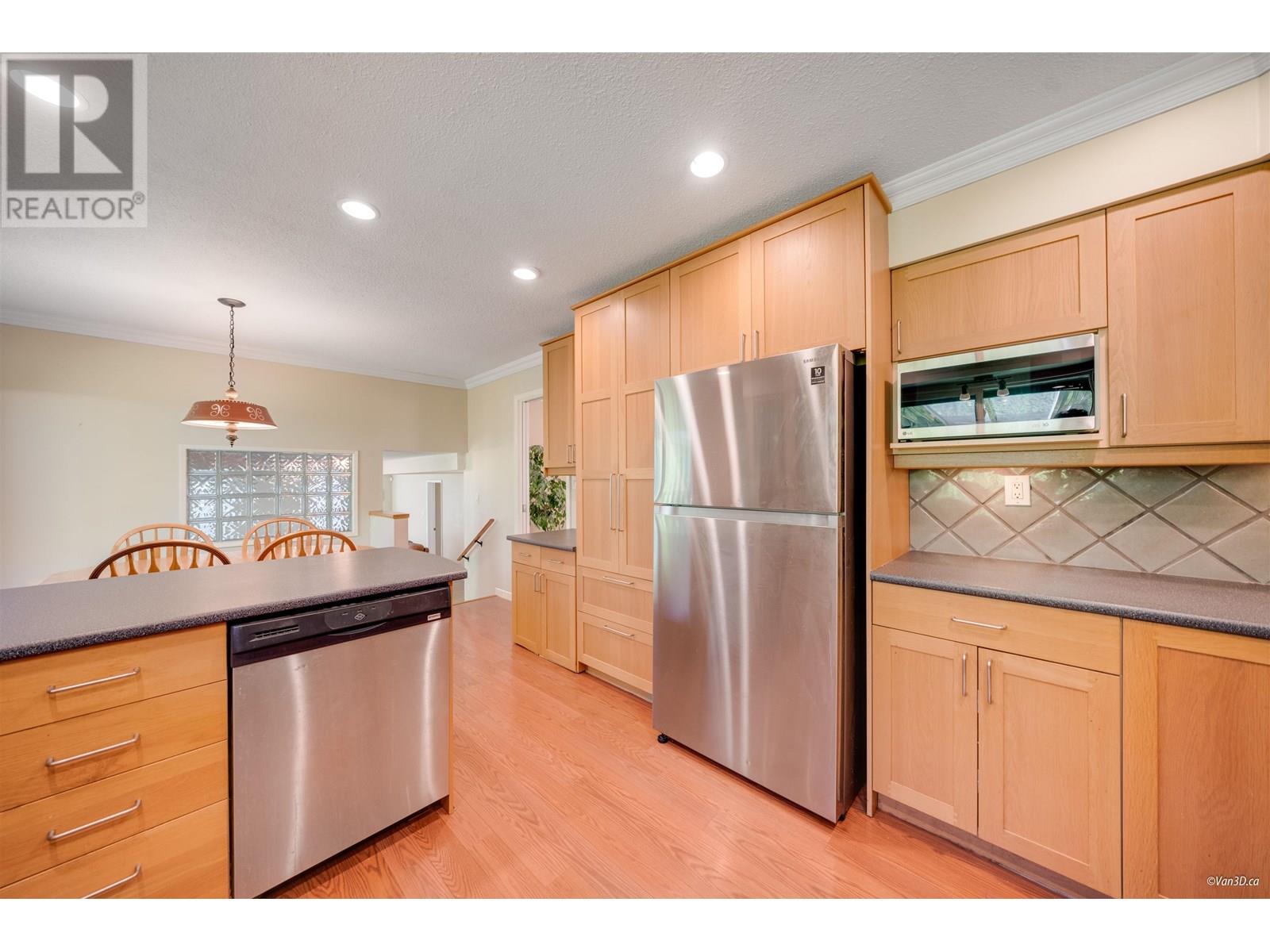 Photo 16 of 7720 Waterton Drive, Richmond BC