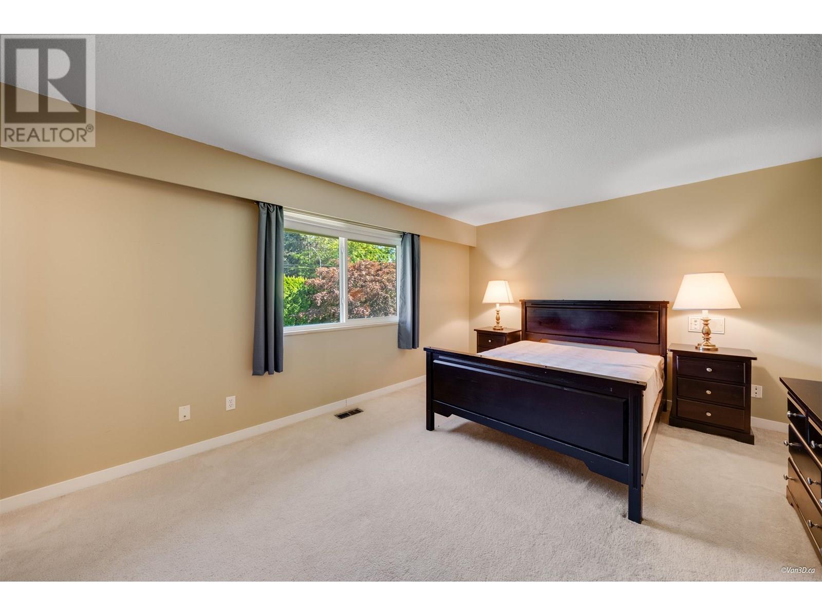 Photo 18 of 7720 Waterton Drive, Richmond BC