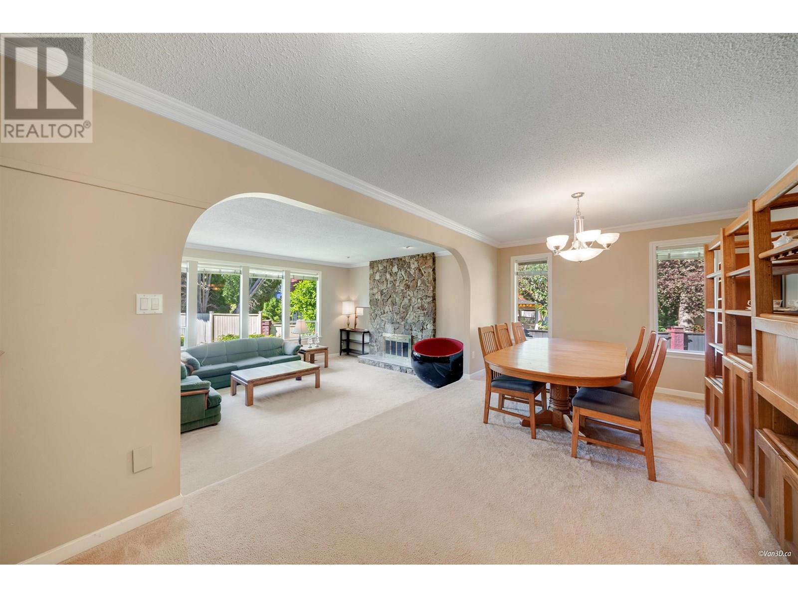 Photo 10 of 7720 Waterton Drive, Richmond BC