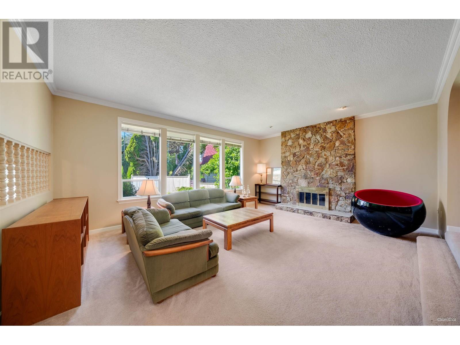 Photo 2 of 7720 Waterton Drive, Richmond BC
