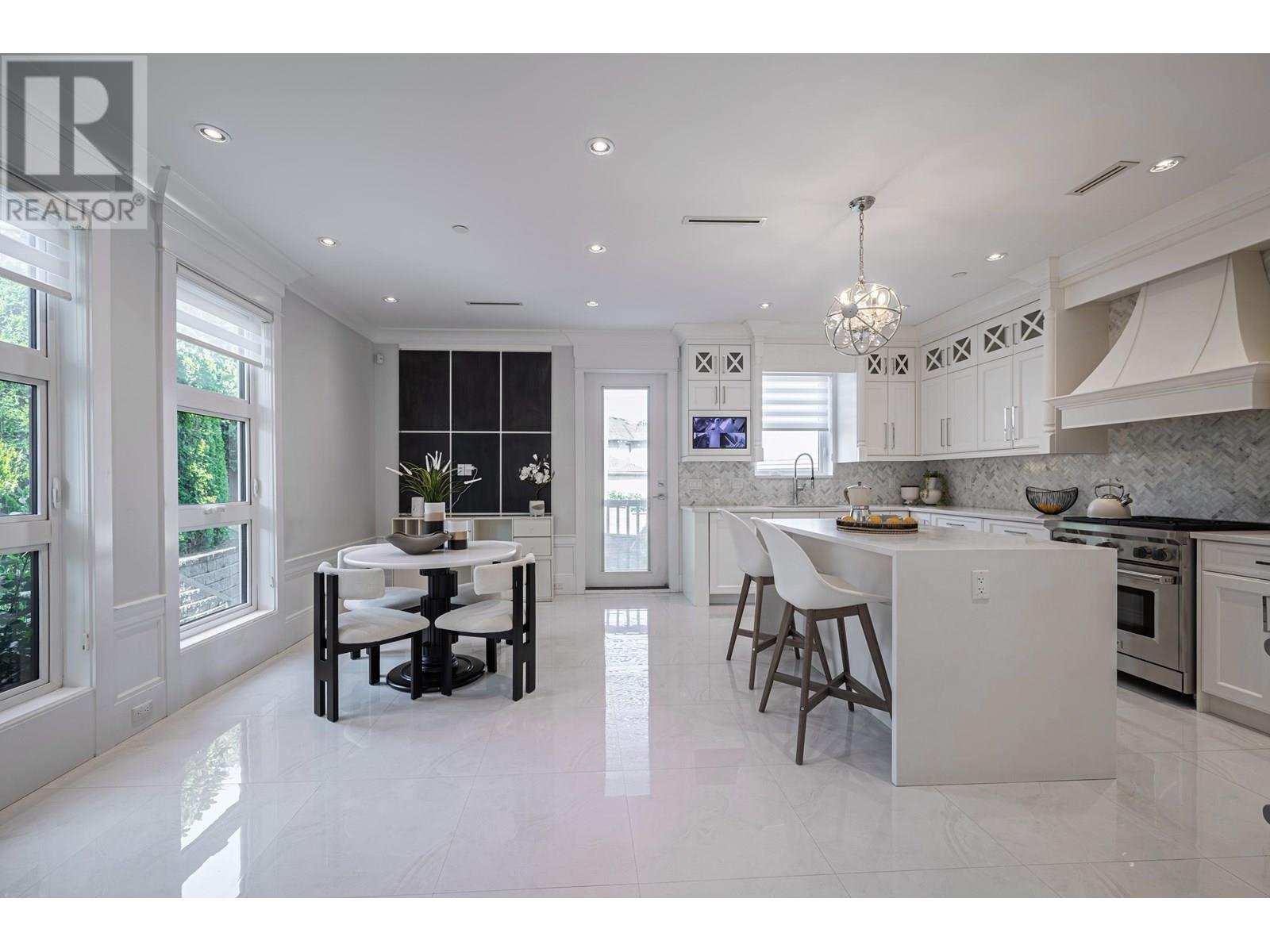 Photo 5 of 3792 Puget Drive, Vancouver BC