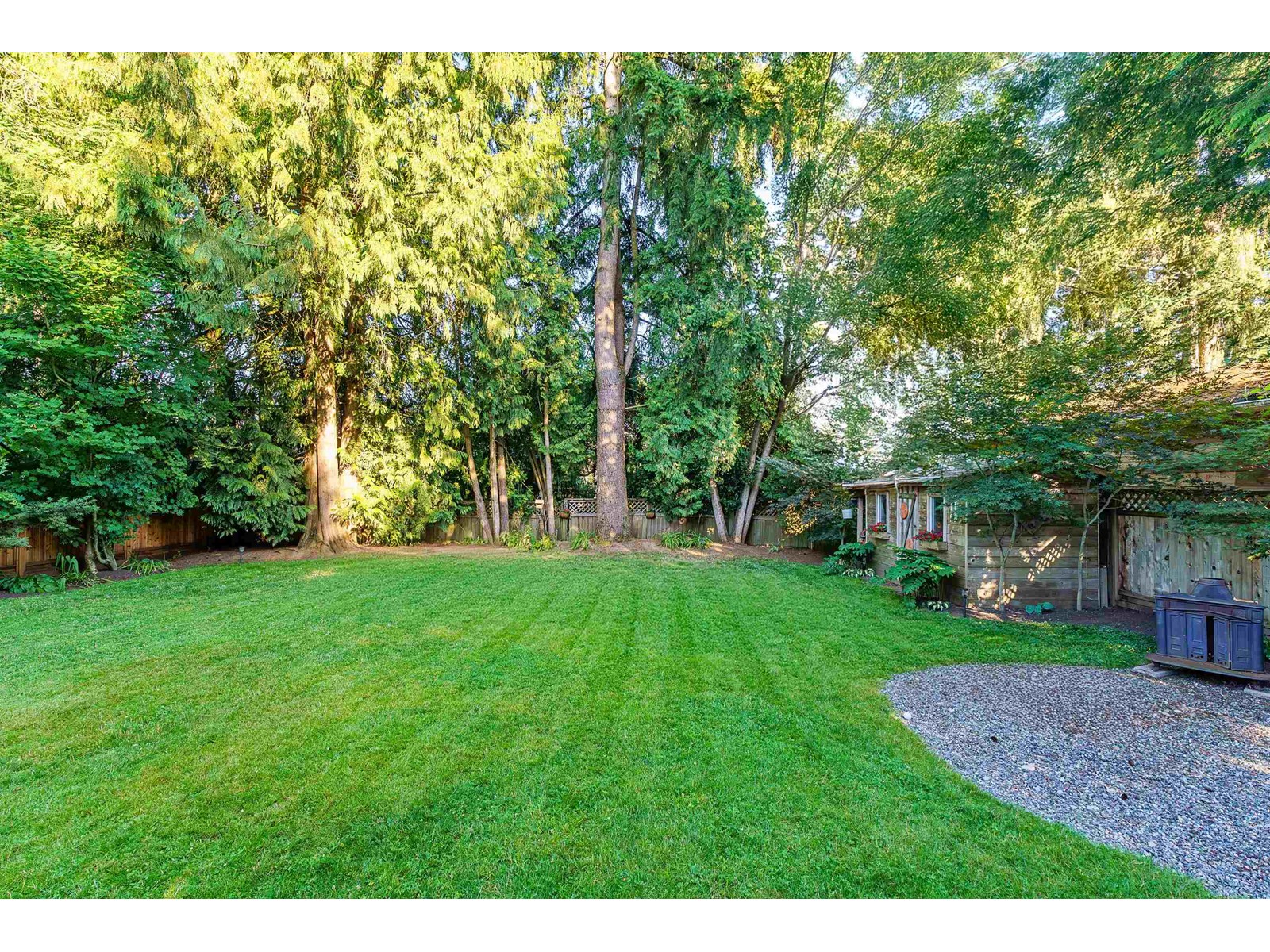 Photo 7 of 8962 Glover Road, Langley BC