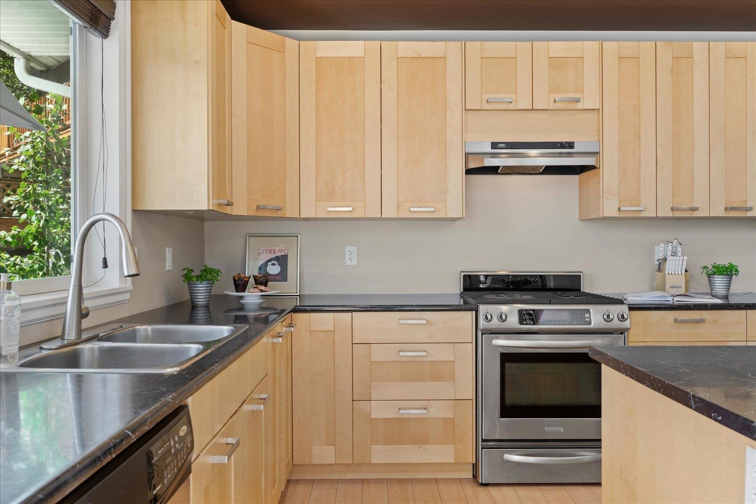 Photo 10 of 45928 Weeden Drive Promontory, Chilliwack BC