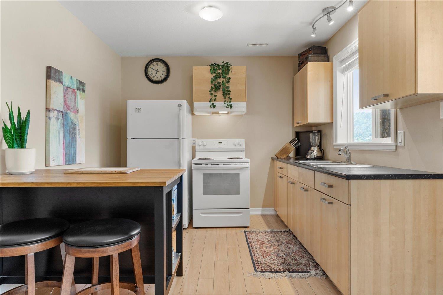 Photo 35 of 45928 Weeden Drive Promontory, Chilliwack BC