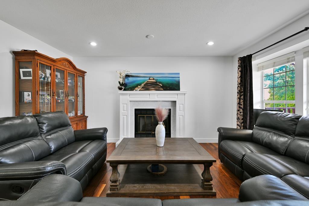 Photo 5 of 16954 60 Avenue, Surrey BC