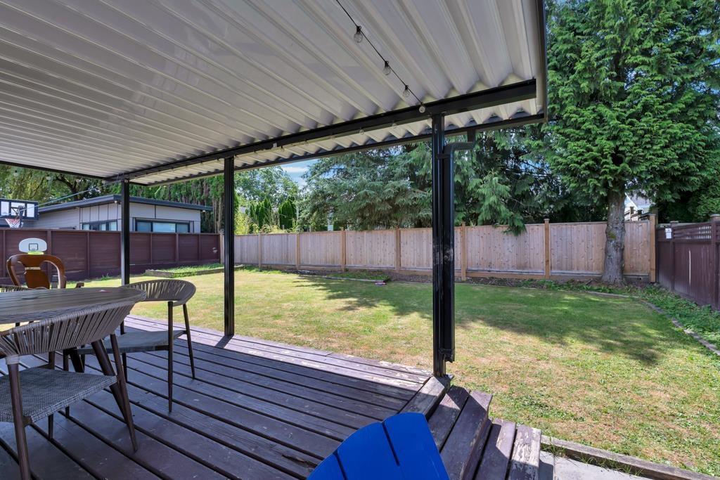 Photo 24 of 16954 60 Avenue, Surrey BC
