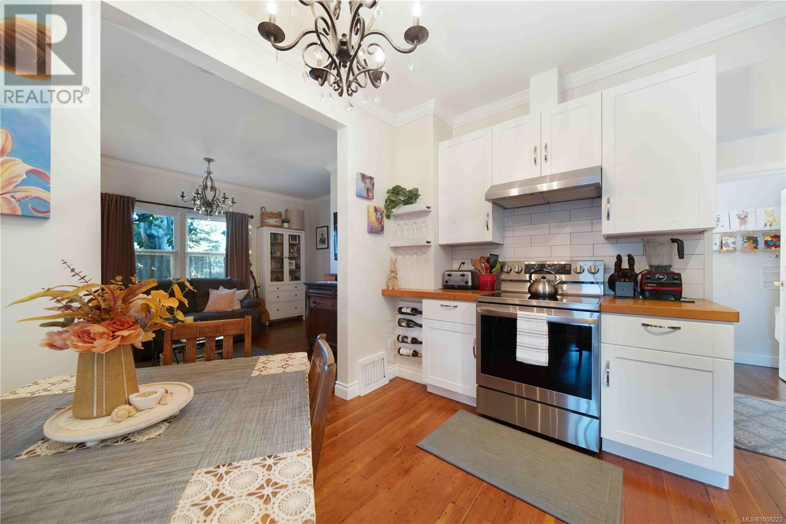 28 ROBERTS ST - 13