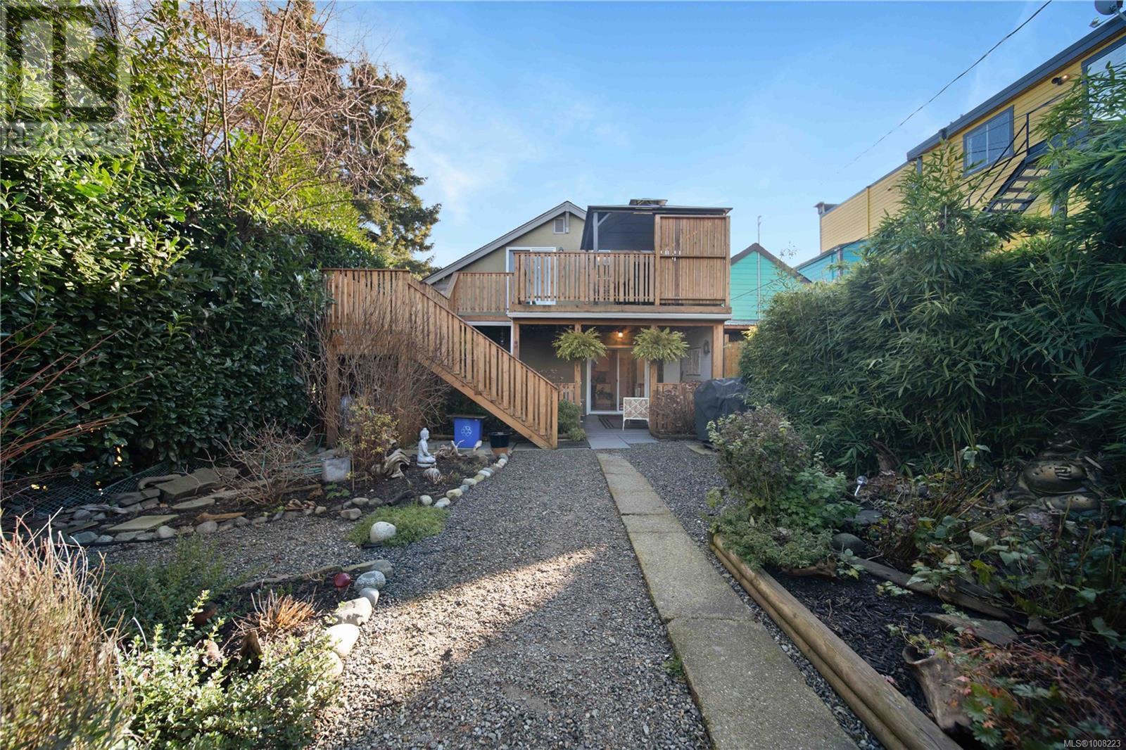 28 ROBERTS ST - 30
