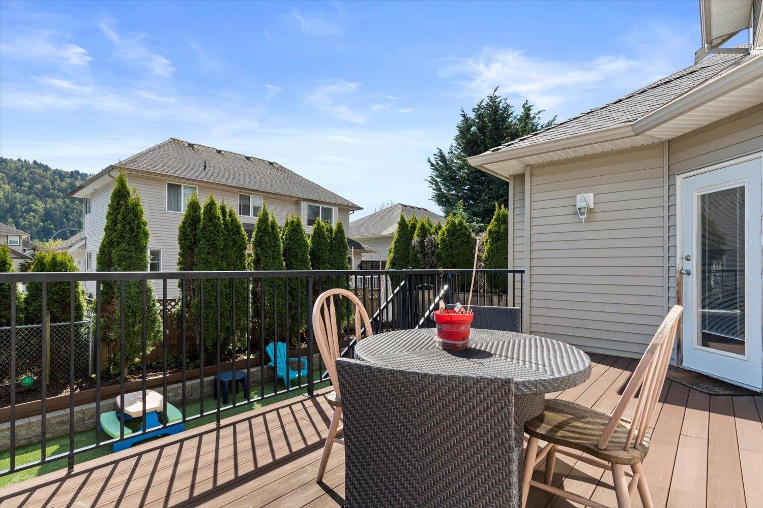 Photo 3 of 9 5545 Peach Road Sardis South, Chilliwack BC