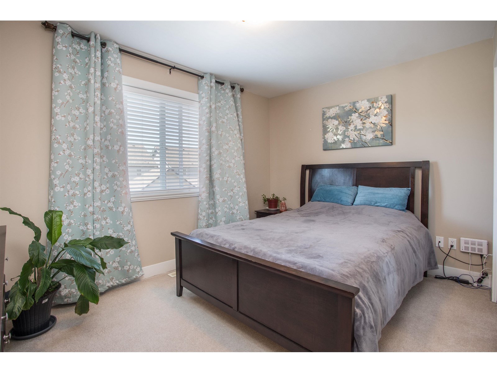 Photo 14 of 7015 195 Street, Surrey BC