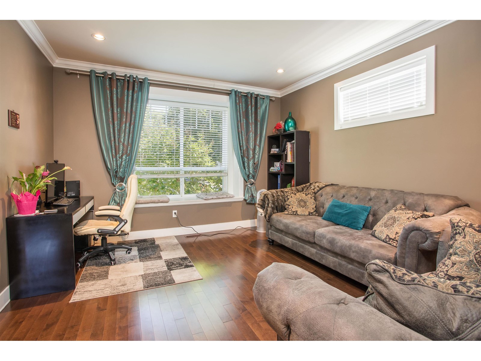 Photo 4 of 7015 195 Street, Surrey BC