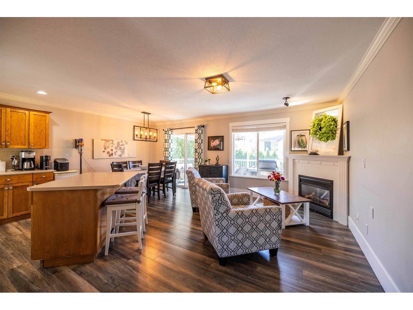 Photo 11 of 32934 Phelps Avenue, Mission BC