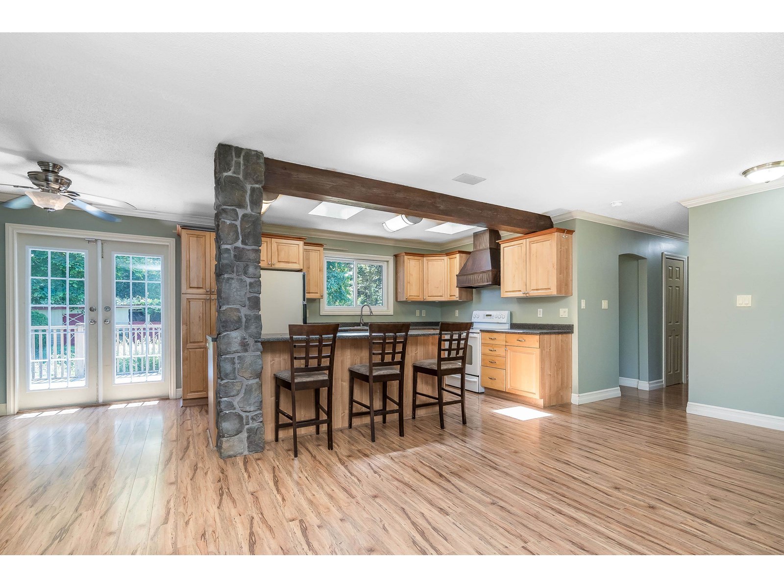 Photo 10 of 24960 Robertson Crescent, Langley BC