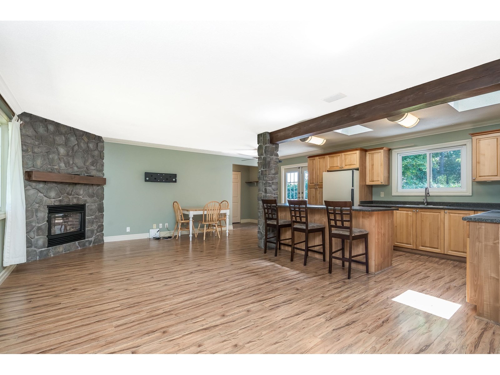 Photo 11 of 24960 Robertson Crescent, Langley BC