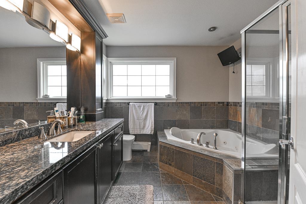 Photo 11 of 14835 74 Avenue, Surrey BC