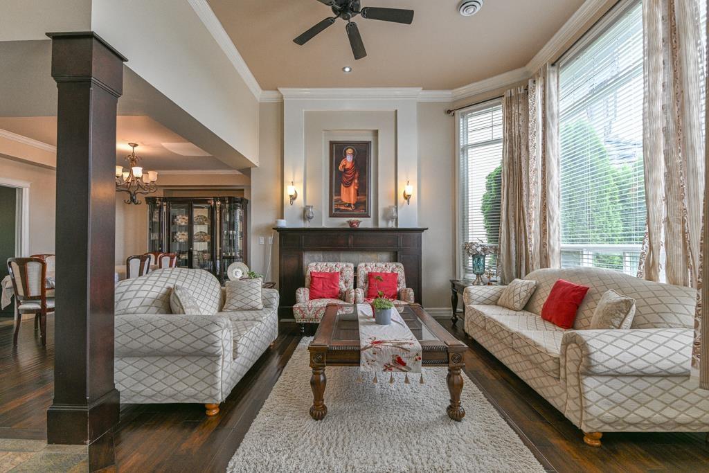 Photo 6 of 14835 74 Avenue, Surrey BC