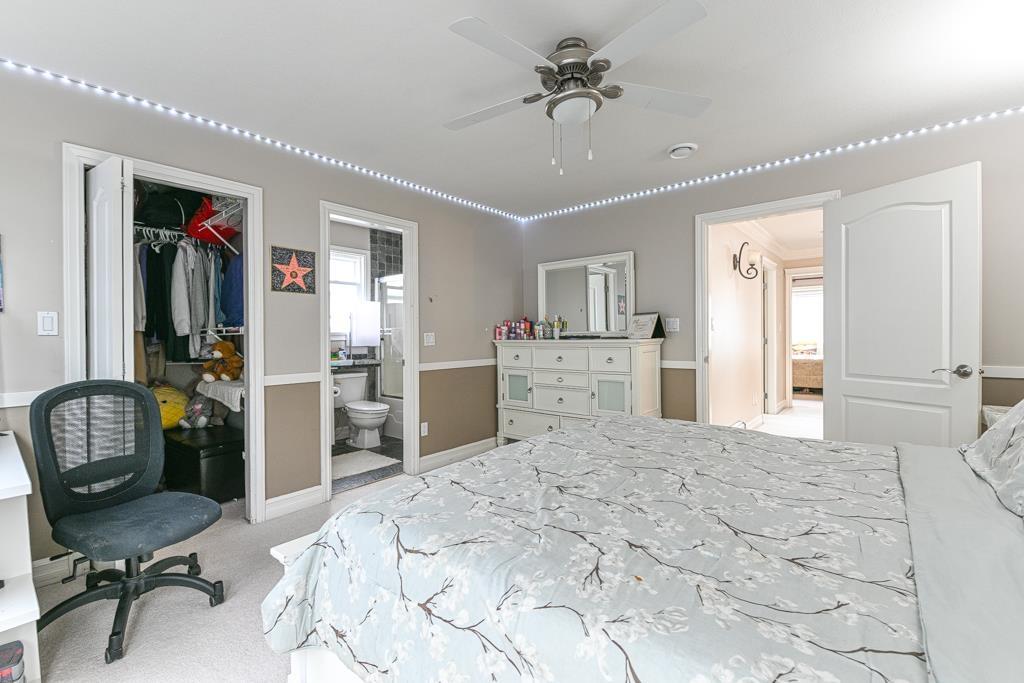 Photo 18 of 14835 74 Avenue, Surrey BC