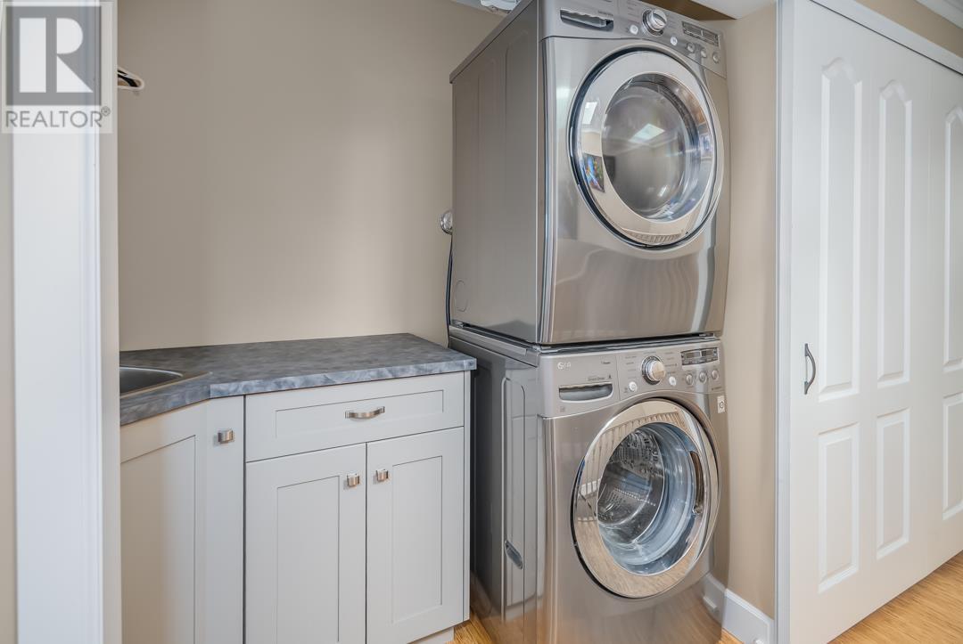 Photo 8 of 2050 Sperling Avenue, Burnaby BC