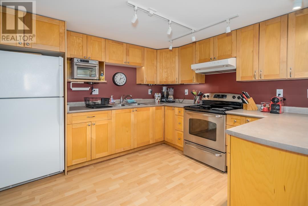 Photo 24 of 2050 Sperling Avenue, Burnaby BC