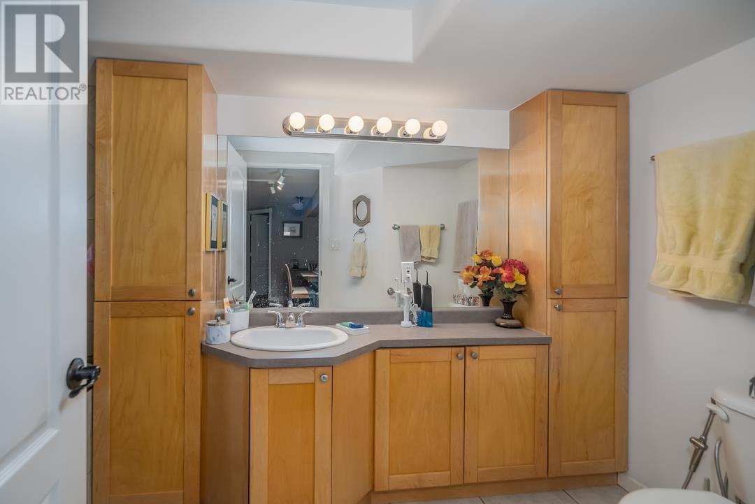 Photo 9 of 2050 Sperling Avenue, Burnaby BC