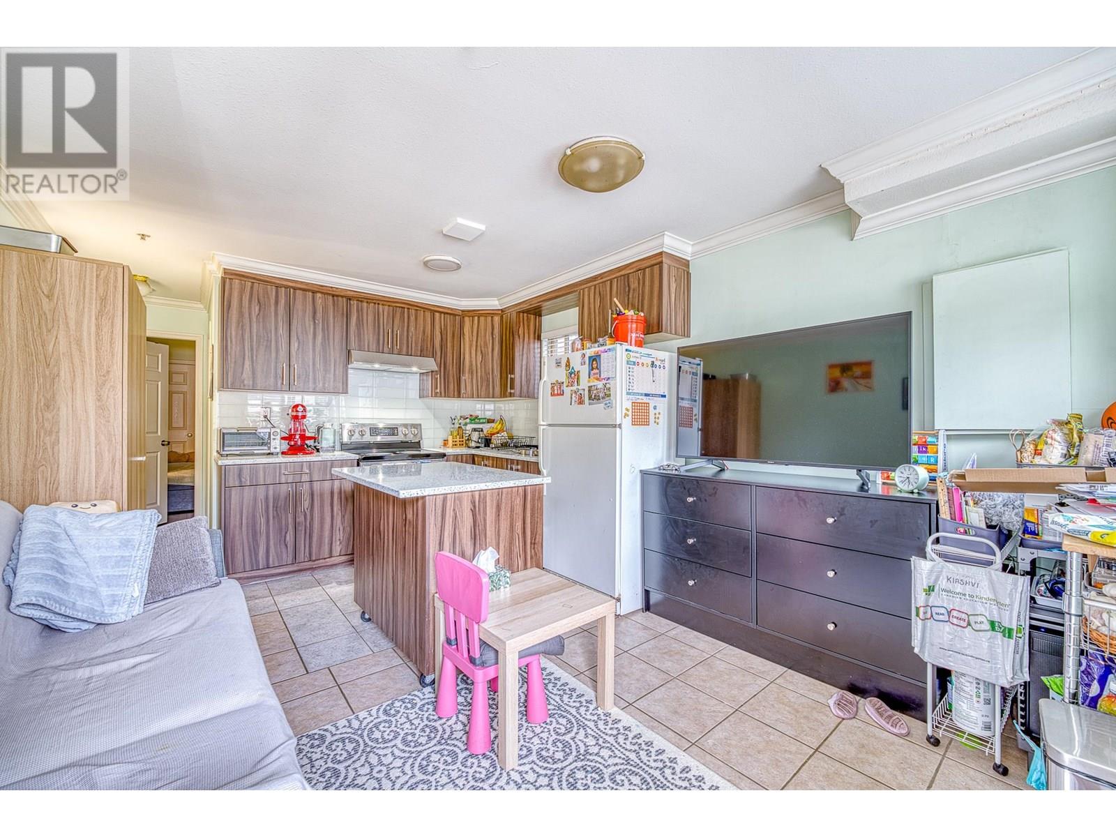 Photo 23 of 426 E 18th Avenue, Vancouver BC