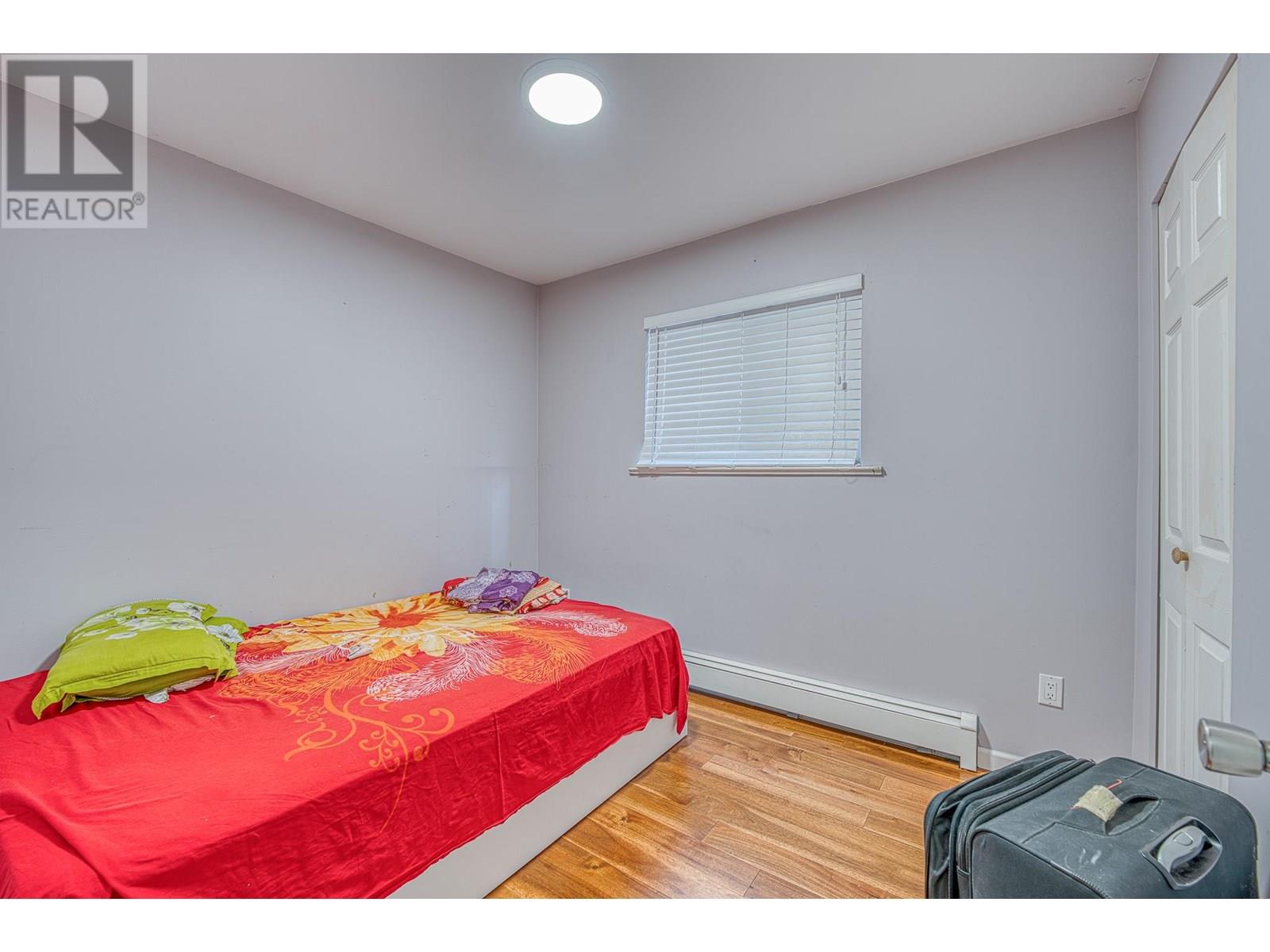 Photo 12 of 426 E 18th Avenue, Vancouver BC