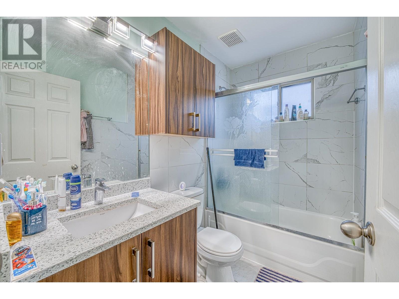 Photo 21 of 426 E 18th Avenue, Vancouver BC