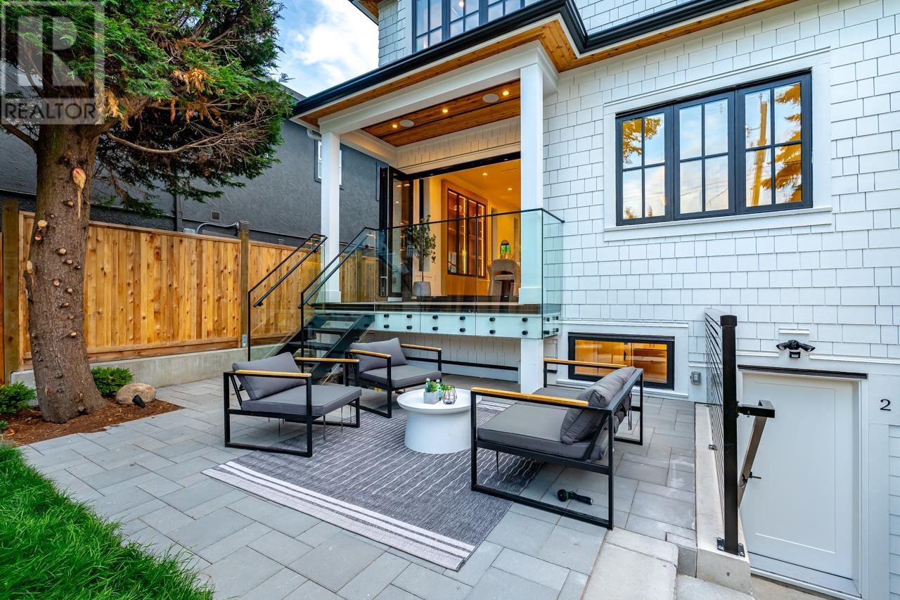 Photo 12 of 5080 Prince Edward Street, Vancouver BC