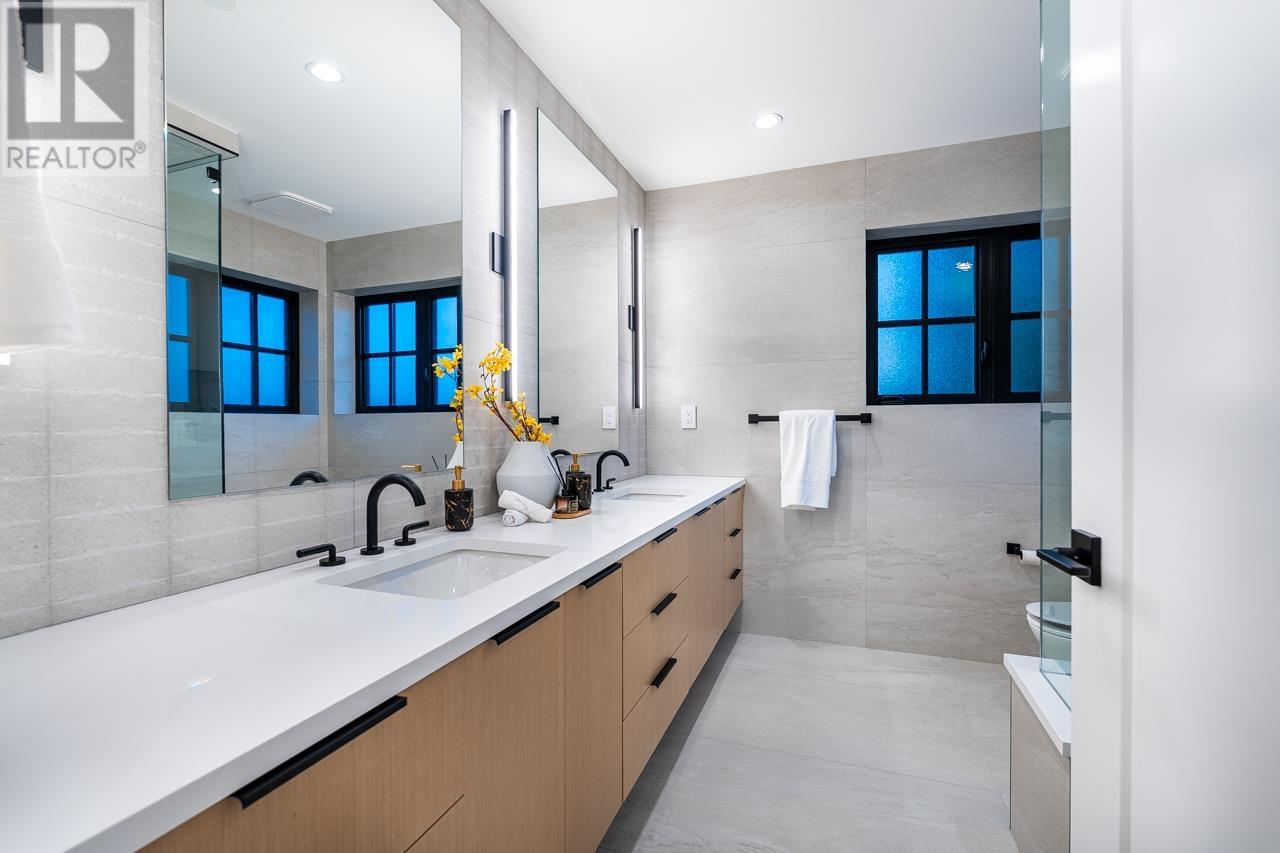 Photo 2 of 5080 Prince Edward Street, Vancouver BC
