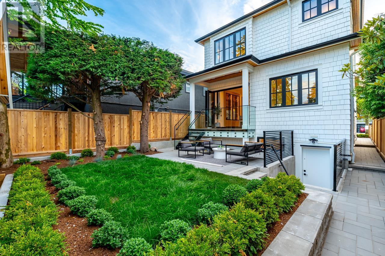 Photo 14 of 5080 Prince Edward Street, Vancouver BC