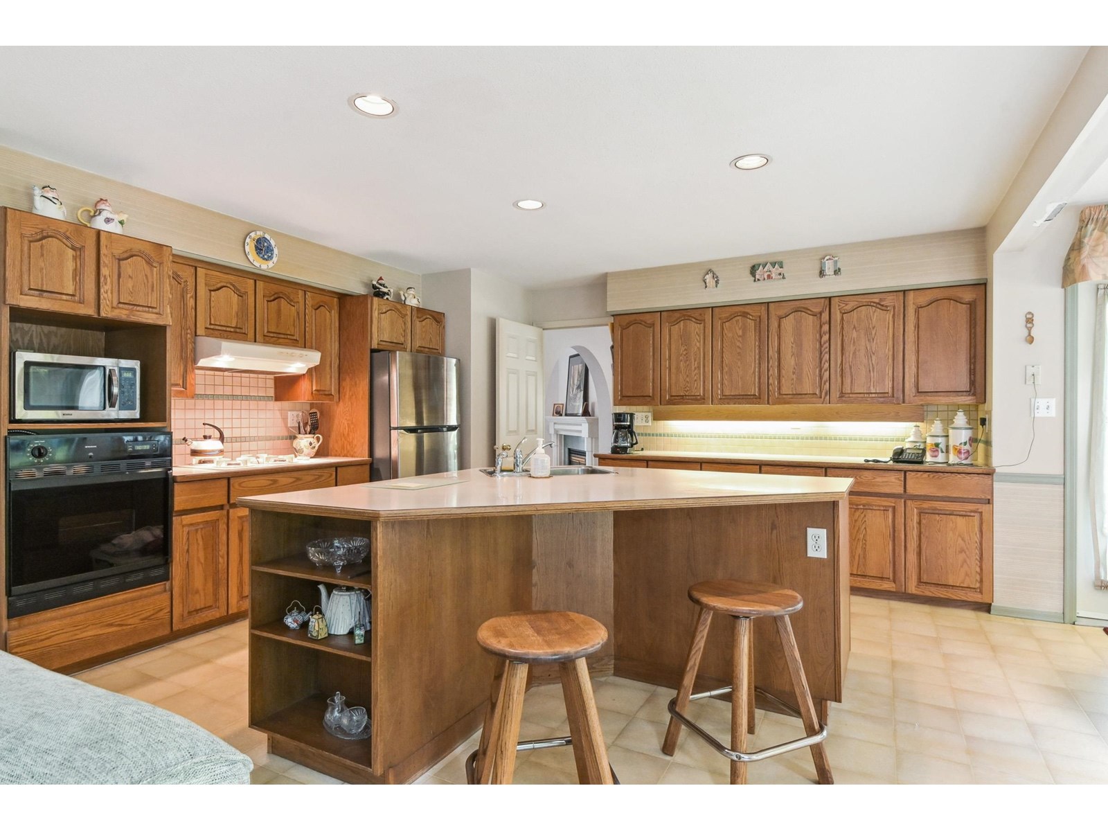 Photo 10 of 15045 80 B Avenue, Surrey BC