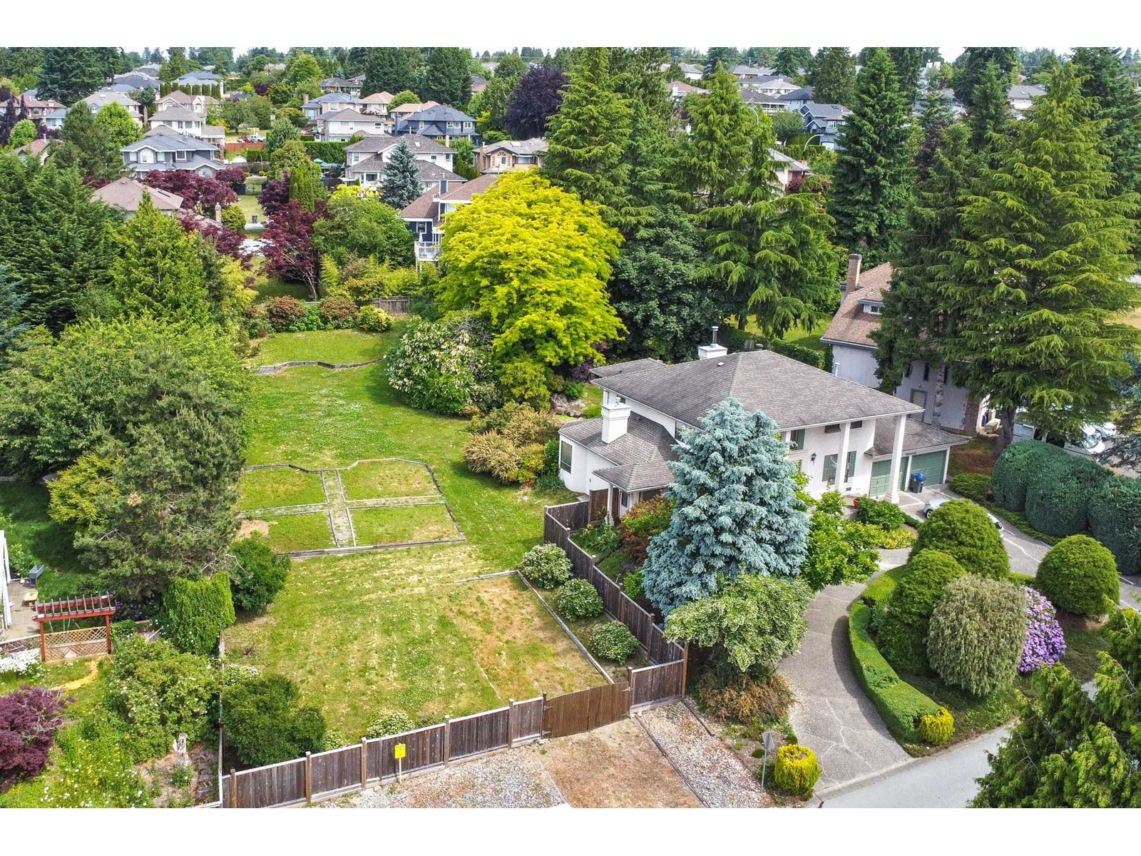 Photo 34 of 15045 80 B Avenue, Surrey BC