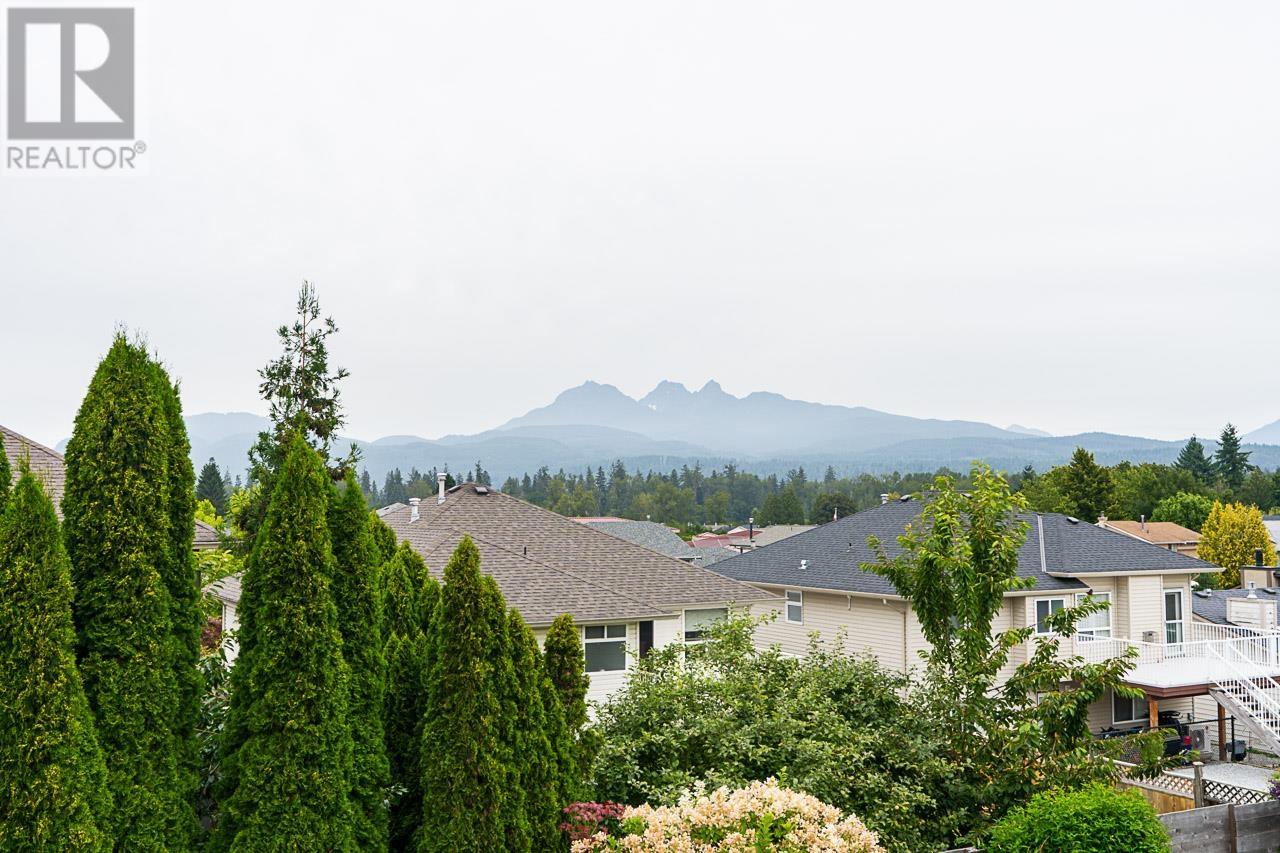 Photo 14 of 22081 124 Avenue, Maple Ridge BC