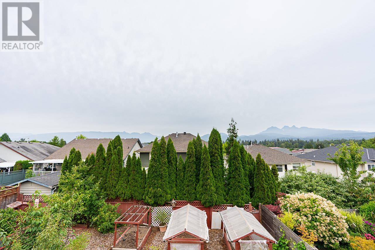 Photo 13 of 22081 124 Avenue, Maple Ridge BC