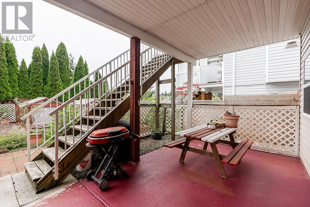 Photo 33 of 22081 124 Avenue, Maple Ridge BC