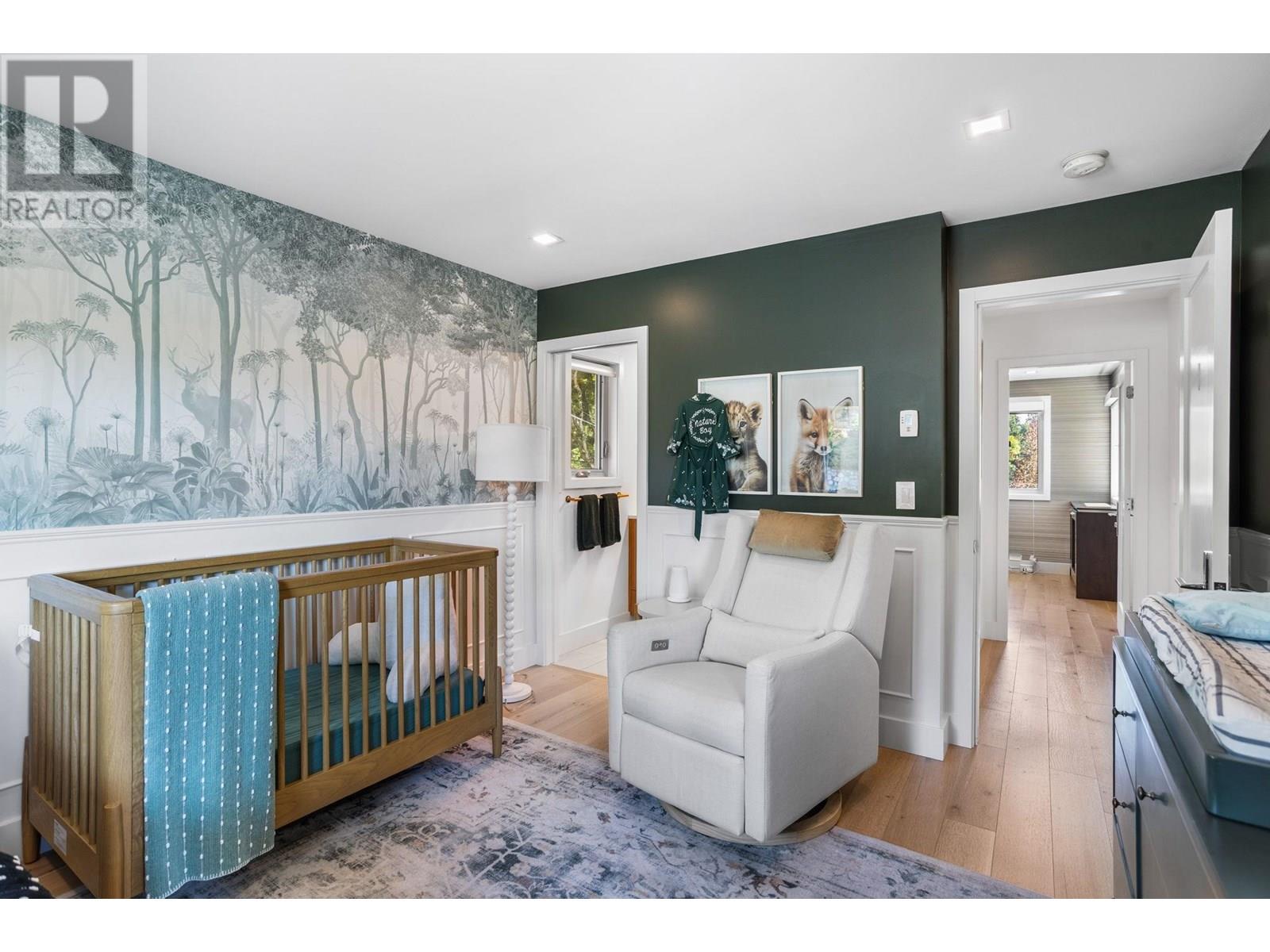 883 WAVERTREE ROAD, North Vancouver