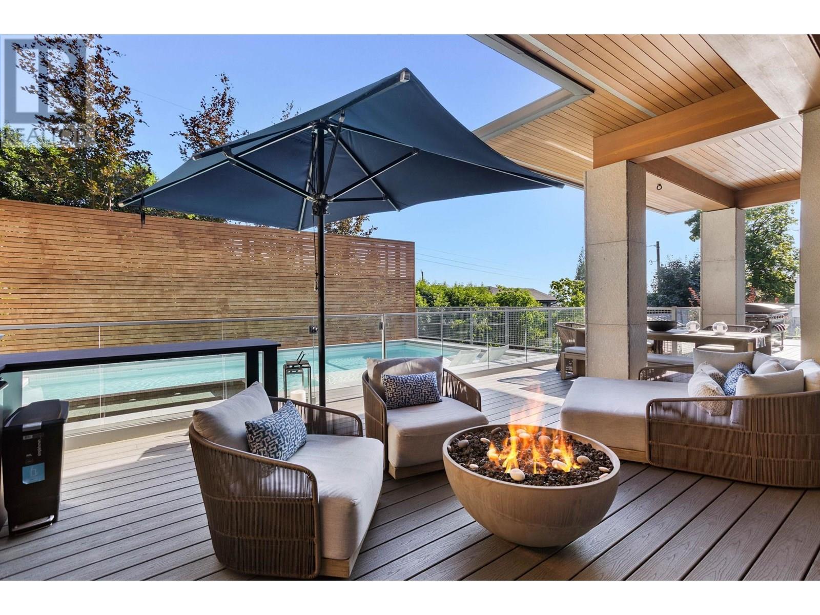 883 WAVERTREE ROAD, North Vancouver