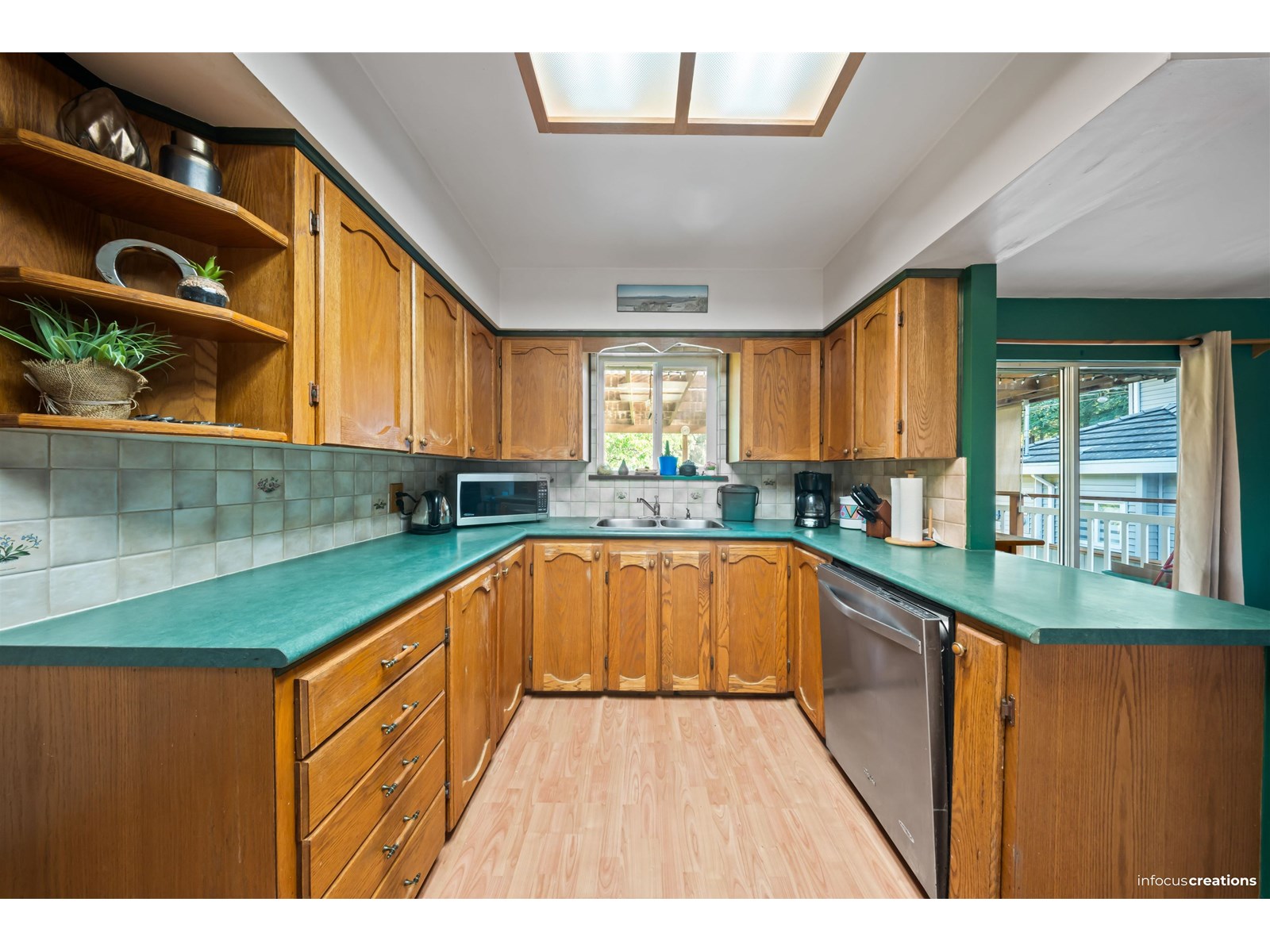 Photo 11 of 13850 78 A Avenue, Surrey BC